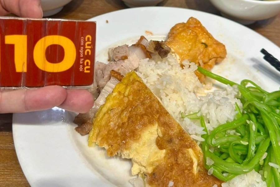 Suất cơm bình dân 110.000 đồng ở Hà Nội, khách gọi xong "choáng" với giá