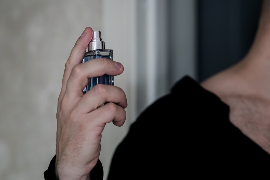 Xịt nước hoa có giúp tránh mắc bệnh vùng kín cho nam giới?