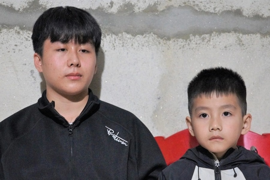 Ước mong nghẹn lời của cậu học trò khi mẹ nguy kịch, cha bệnh tật kiệt sức