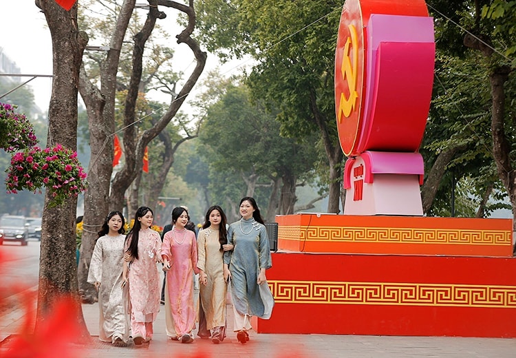 Thời tiết ngày 18/1: Bắc Bộ sáng sớm có sương mù, Bắc Biển Đông gió mạnh, biển động