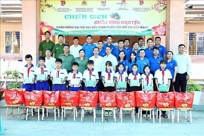 Tuổi trẻ xung kích tình nguyện vì cuộc sống cộng đồng