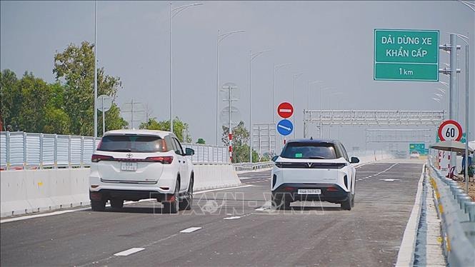 Cao tốc Cần Thơ - Cà Mau tạo động lực phát triển cho vùng đất cực Nam của Tổ quốc