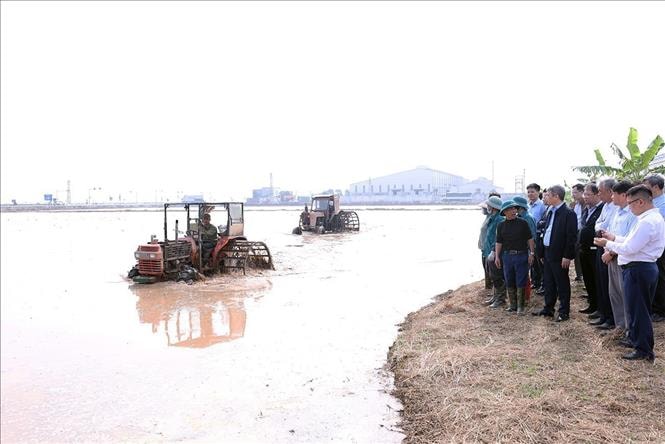 Lấy nước sớm tạo đà cho vụ Đông Xuân 2025 - 2026 thắng lợi