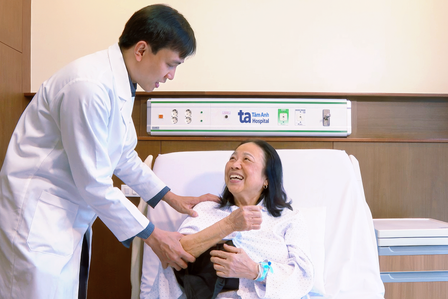 Đứt gân vai 5 năm mới phẫu thuật