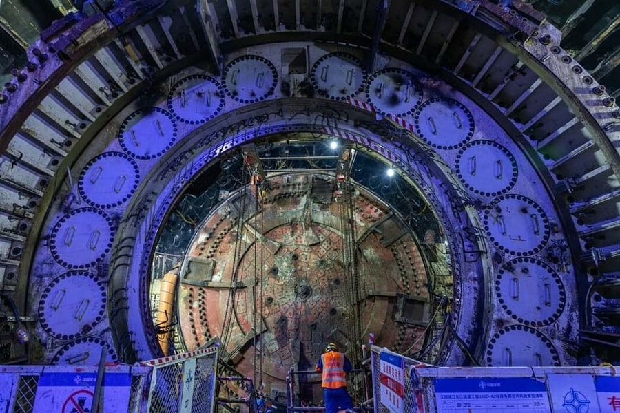 Cách Trung Quốc 'cứu' cỗ máy 50 triệu USD kẹt dưới lòng đất