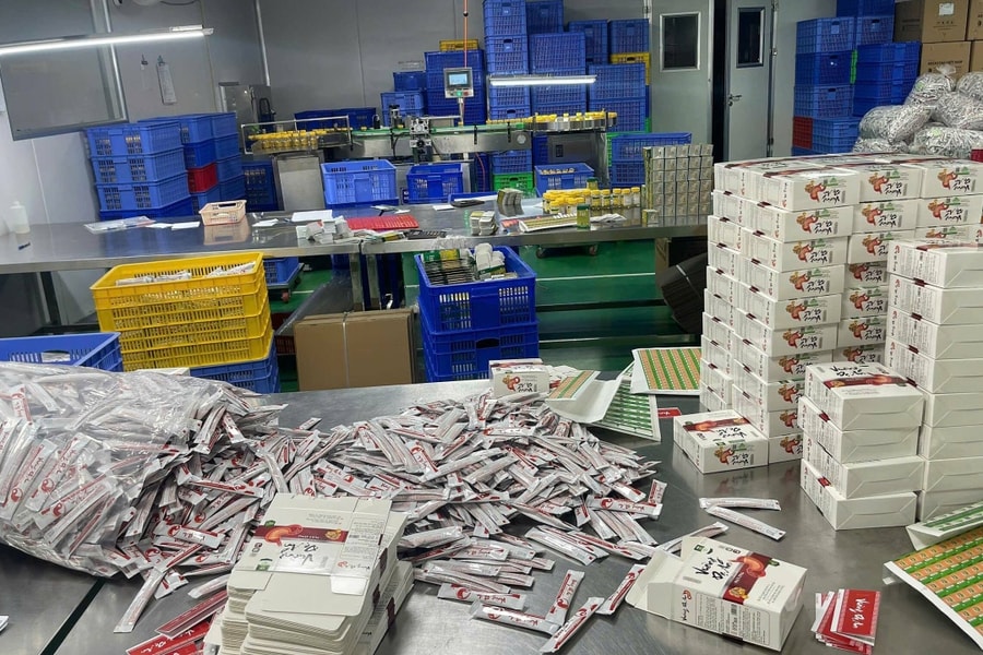 Nhà máy sản xuất thực phẩm chức năng giả quy mô lớn trong KCN ở Hà Nội