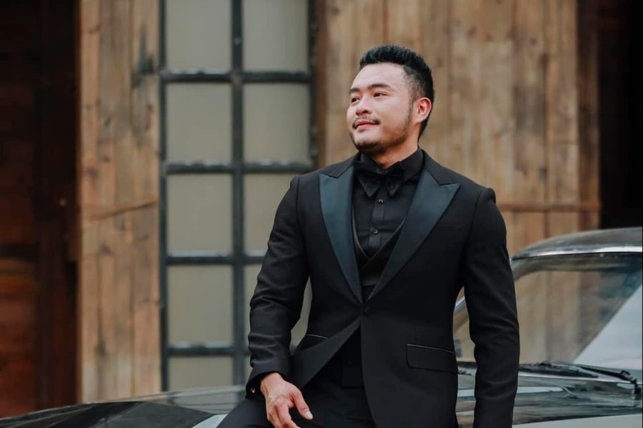 Sự bất chấp của chị Phiến khi tạo ra ca khúc nhảm nhí