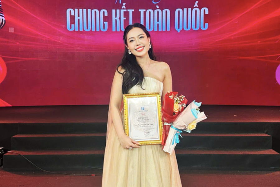 Điều ít biết về nữ ca sĩ vừa giành giải Nhất Tiếng hát thính phòng toàn quốc