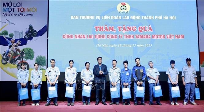 Chăm lo để tất cả đoàn viên, người lao động đều vui đón Tết