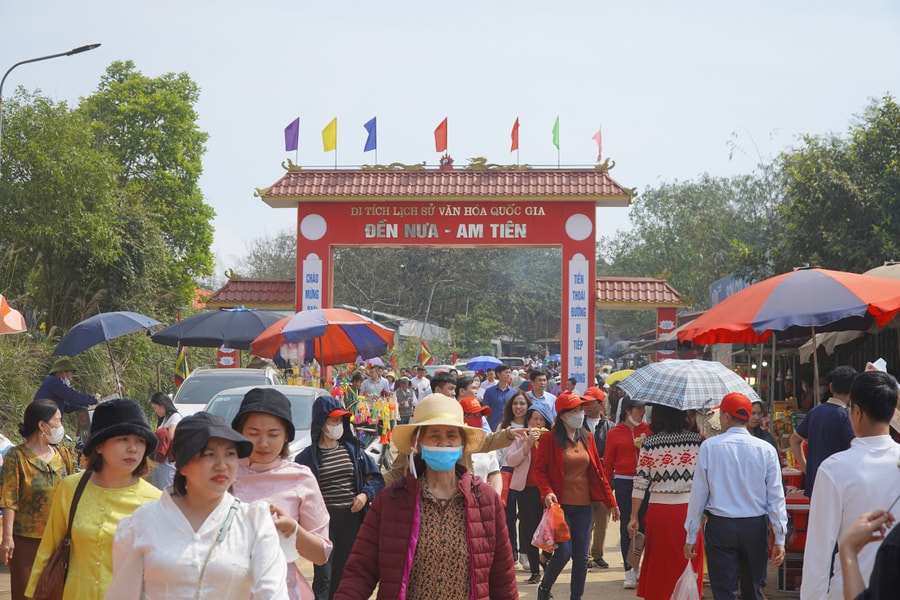 Di tích huyệt đạo Am Tiên mở cửa trở lại