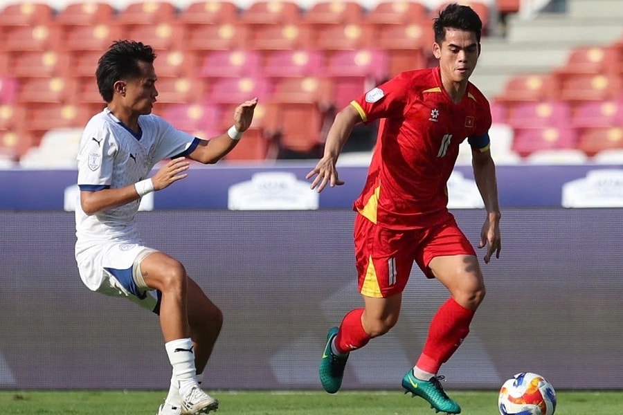 Tuổi thơ giày vải của đội trưởng U23 Khuất Văn Khang