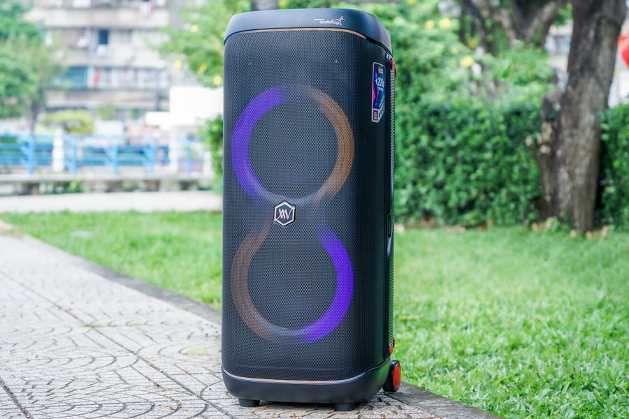 Alpha Works Gen Beat 110 - loa đa năng giá 10 triệu đồng