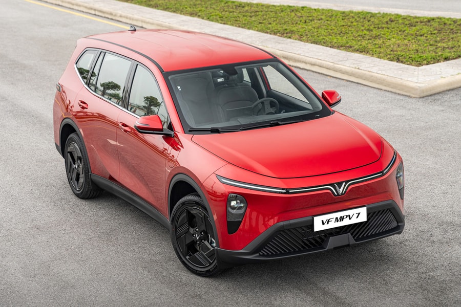 VinFast Limo Green phiên bản 'biển trắng' có giá 819 triệu đồng