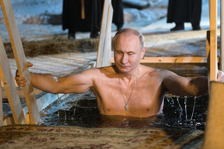 Điện Kremlin: Ông Putin ngụp trong hồ băng dịp Lễ Hiển linh