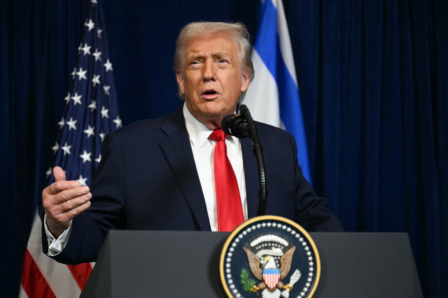 Mỹ dọa áp thuế 200% với rượu vang Pháp