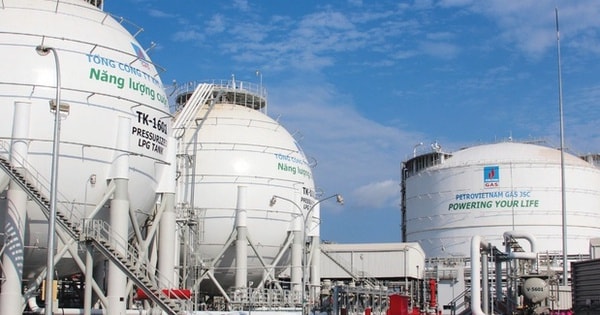 Bộ Công Thương đề xuất nâng mức bao tiêu điện khí LNG lên 75% trong 15 năm