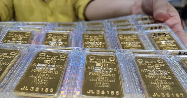 Sáng 20-1, giá vàng miếng SJC 165 triệu đồng/lượng, không dễ mua
