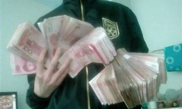 Ghen tỵ vì video khoe giàu, người đàn ông giả gái đột nhập trộm