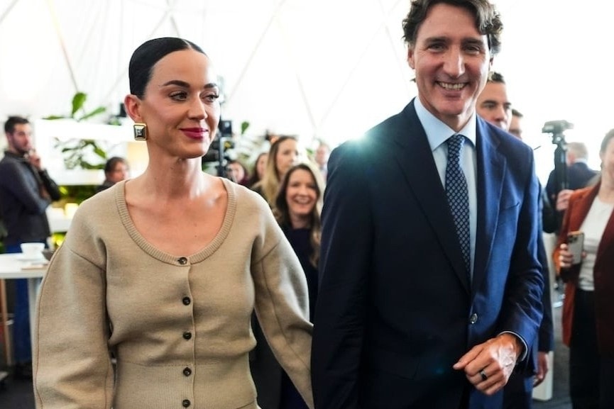 Cựu thủ tướng Canada và Katy Perry tham dự Diễn đàn Kinh tế Thế giới