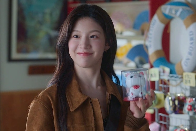 Sắc vóc 'nữ thần dao kéo đẹp nhất Hàn Quốc' đang gây sốt