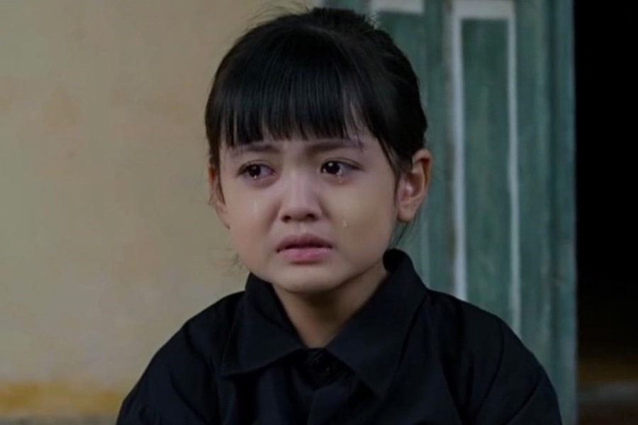Diễn viên nhí 8 tuổi gây sốt phim giờ vàng VTV vì 'lấy nước mắt khán giả'