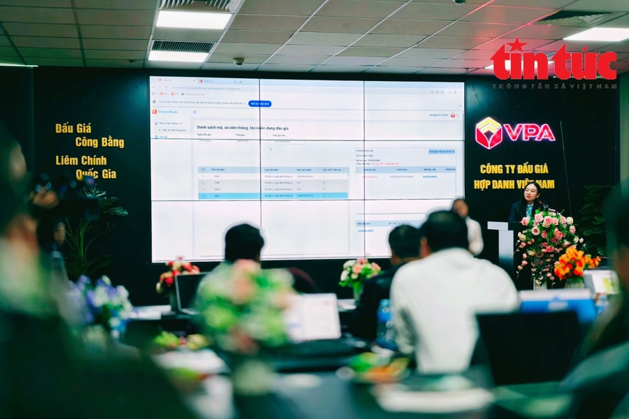 Phiên đấu giá mã số viễn thông đầu tiên thu về hơn 3 tỷ đồng