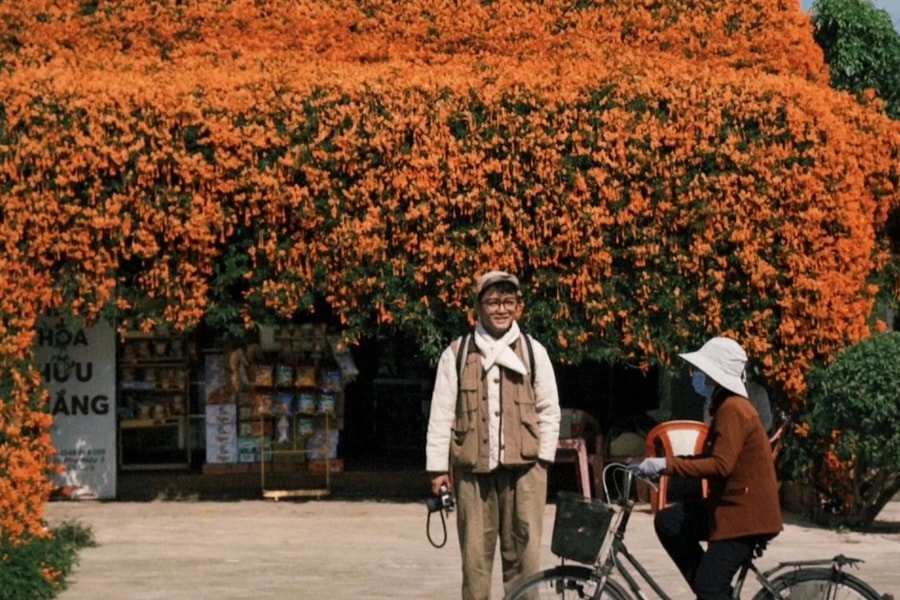 Ngôi nhà hoa xác pháo phủ kín như mái rèm che phủ ở Lâm Đồng lại gây sốt