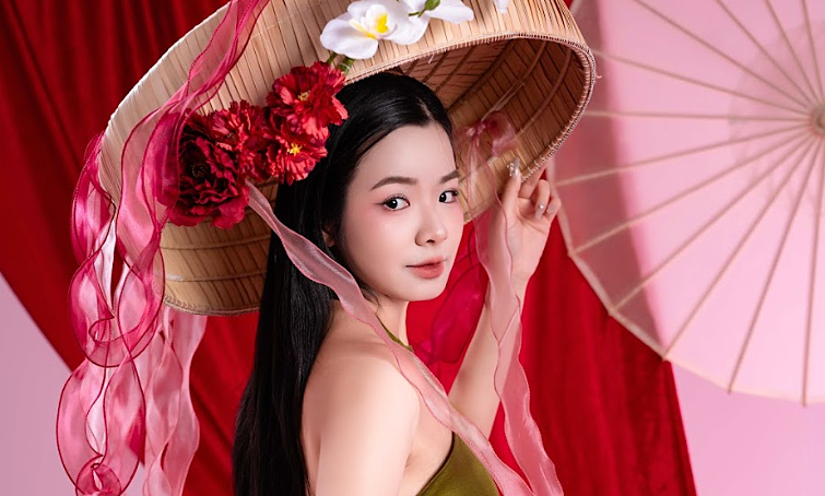 Nữ bác sĩ Gen Z 'lột xác' nhờ kỷ luật ăn sạch, tập nặng