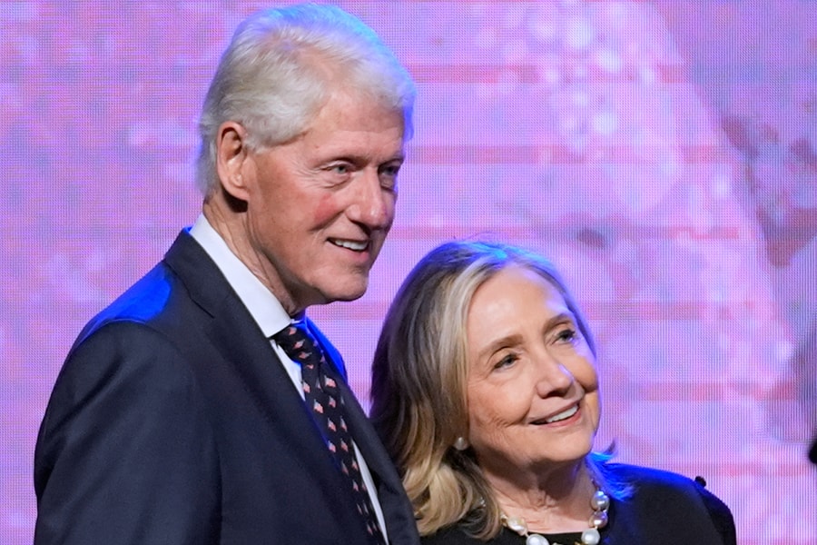 Ủy ban Hạ viện Mỹ thúc đẩy dự luật buộc tội vợ chồng Clinton