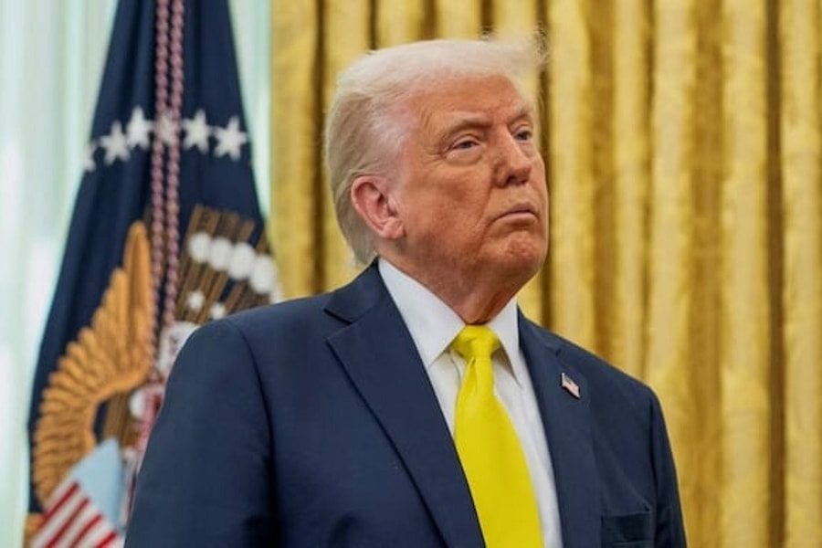 Ông Trump nói 'vết bầm mới trên tay là do dùng thuốc aspirin'