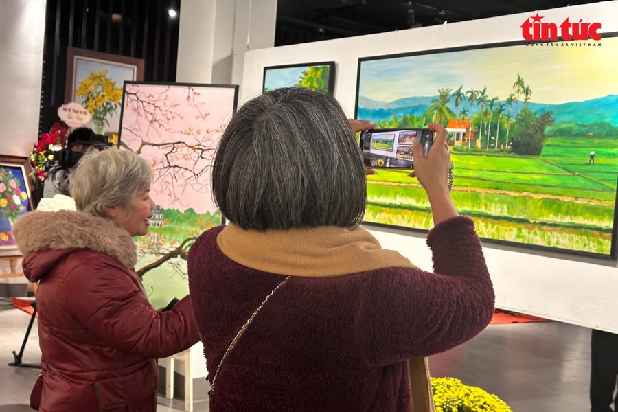 Không gian du xuân nghệ thuật qua triển lãm hội họa ‘Chào Xuân Bính Ngọ 2026’