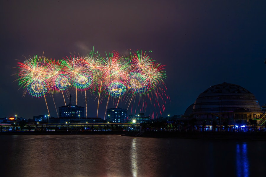 Chọn vị trí đẹp xem pháo hoa mừng Đại hội Đảng