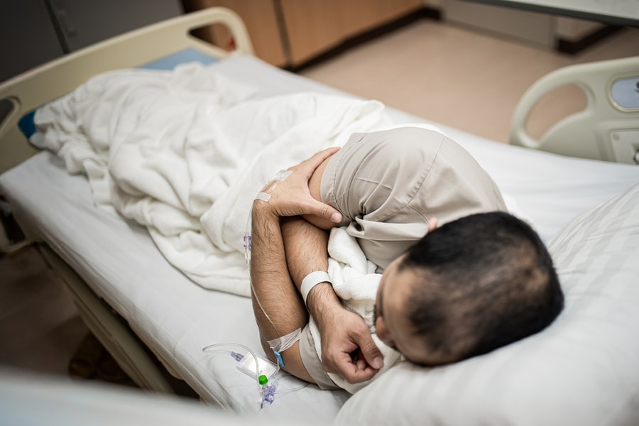 Vì sao người viêm màng não sợ ánh sáng?