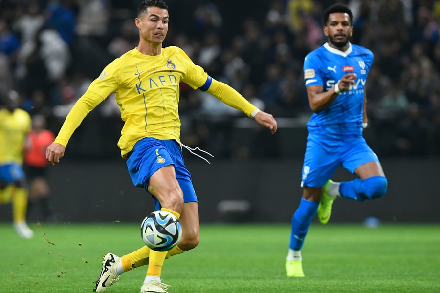 Giải Arab Saudi dùng sức hút của Ronaldo để đăng tin tuyển dụng