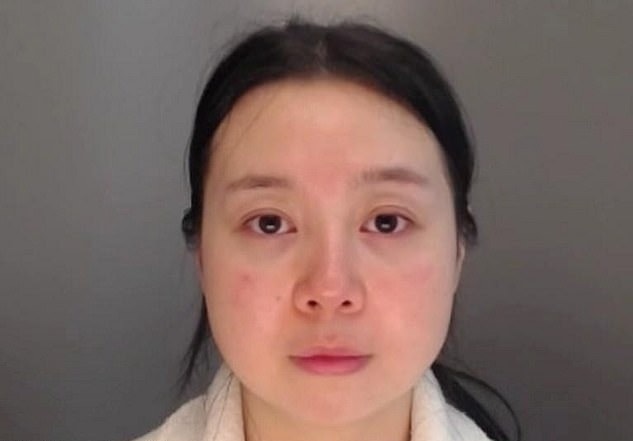 Vu cáo cảnh sát Anh hiếp dâm, nữ sinh lộ nói dối vì không biết bị ghi âm