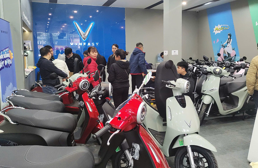 Chủ đại lý VinFast: Doanh số xe máy điện tăng 4 lần