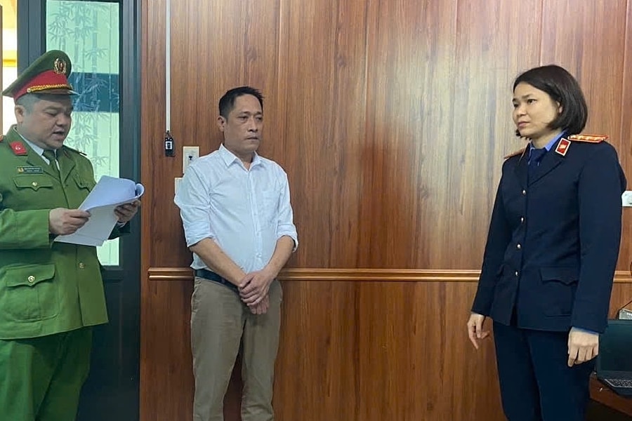 5 bác sĩ, cán bộ y tế bị khởi tố