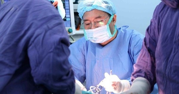 Chỉ vì một phút bất cẩn, nam thiếu niên 15 tuổi đứng trước nguy cơ mất bàn tay