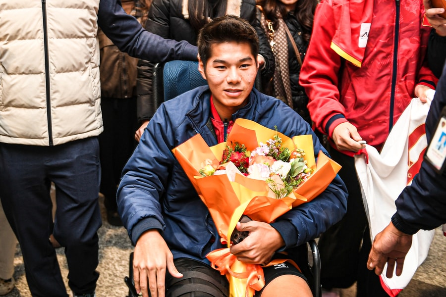 U23 Việt Nam về nước trong vòng tay người hâm mộ