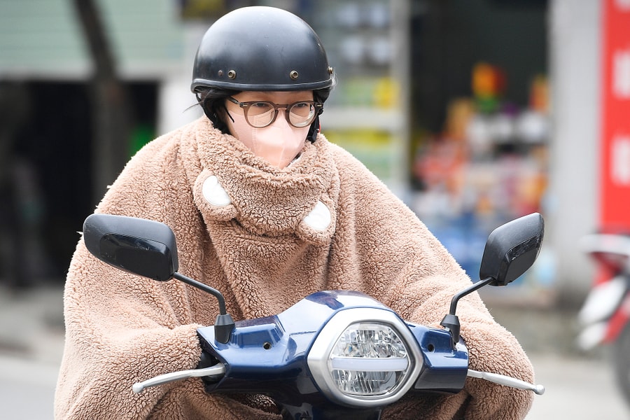 Người nước ngoài 'sốc lạnh' trong mùa đông Hà Nội