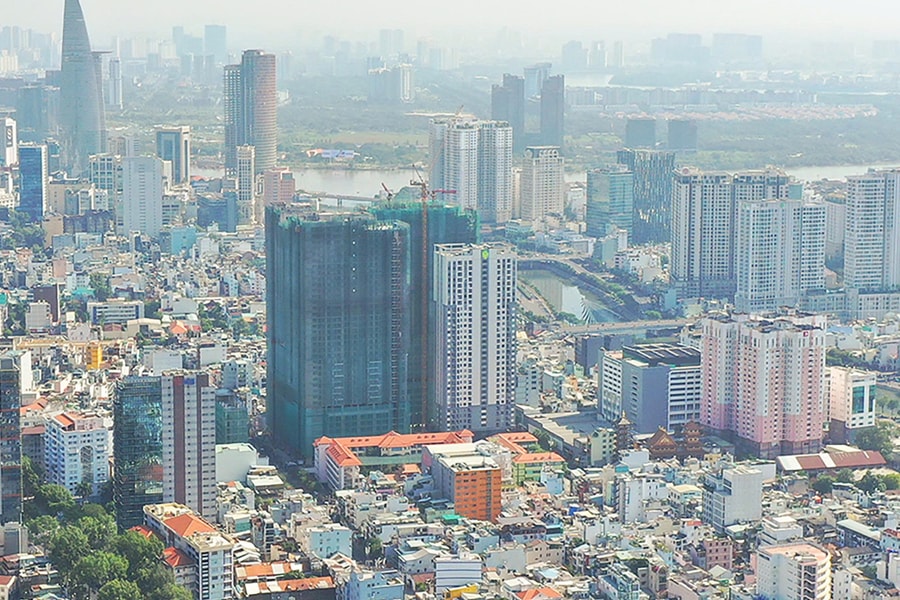 Novaland cất nóc tòa tháp cuối tại The Grand Manhattan