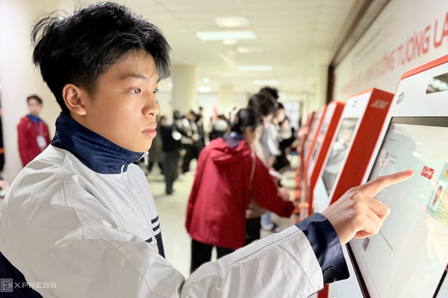 Gần 17.000 thí sinh thi đánh giá tư duy, tìm 'cửa' đầu tiên vào đại học