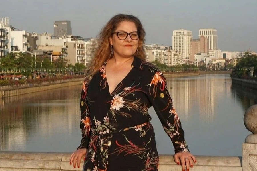 Không chồng con, khách Tây đến Việt Nam sống 1 năm rồi ở luôn không muốn về