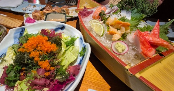 Giải mã nguyên nhân quán ăn, quán cà phê trung tâm TPHCM đông nghẹt trước Tết