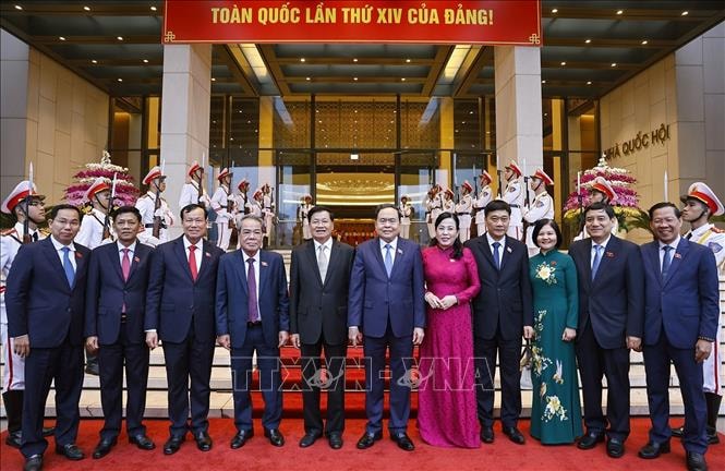 Chủ tịch Quốc hội Trần Thanh Mẫn hội kiến Tổng Bí thư, Chủ tịch nước Lào Thongloun Sisoulith