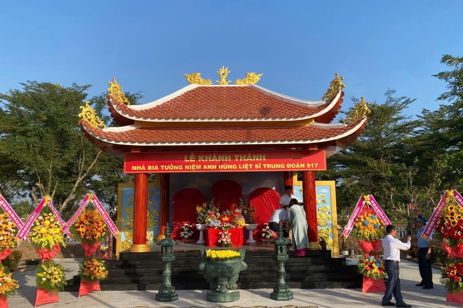 Khánh thành Nhà bia tưởng niệm liệt sĩ Trung đoàn Không quân 917