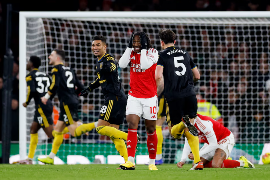 Arsenal bị chê thiếu bản lĩnh sau trận thua Man Utd