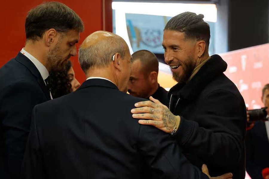 Sergio Ramos mua 'ông hoàng Europa League'