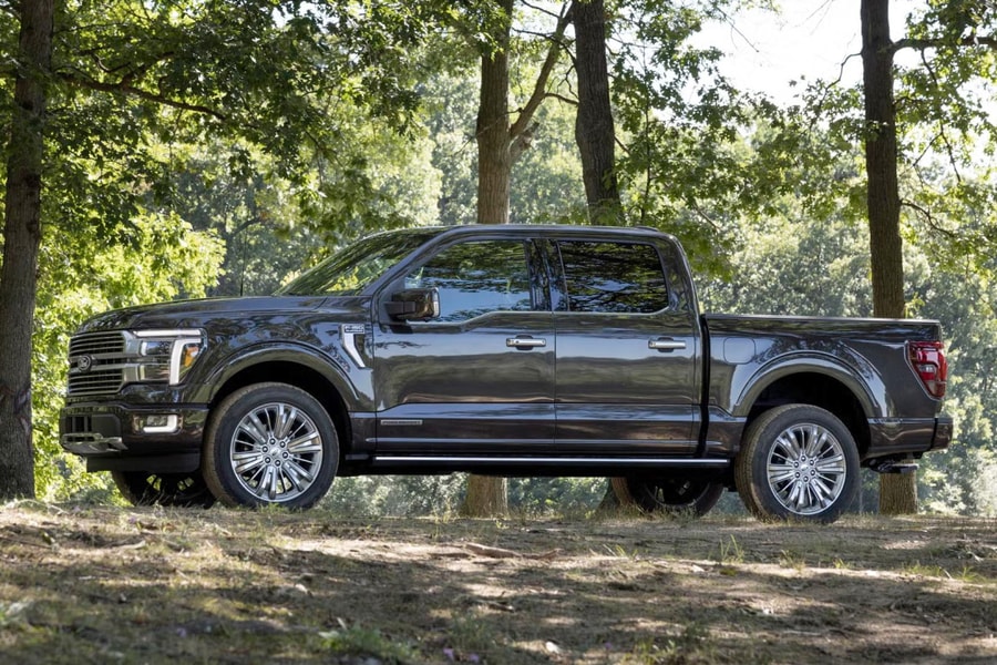 10 ôtô bán chạy nhất Mỹ 2025: đất diễn xe Mỹ và Nhật