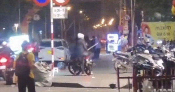 Clip: Hỗn chiến gây náo loạn trung tâm Nha Trang